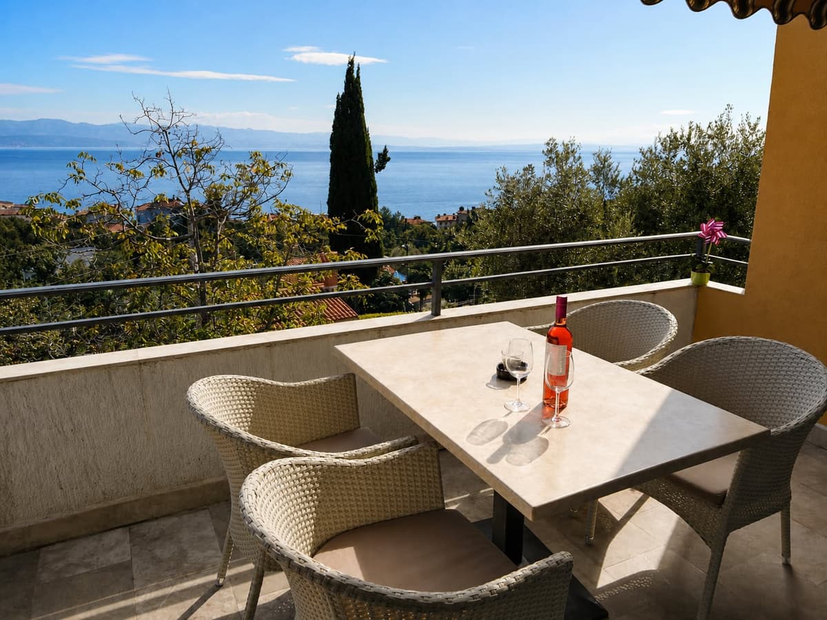 Apartment with Balcony & Sea View — photo 5