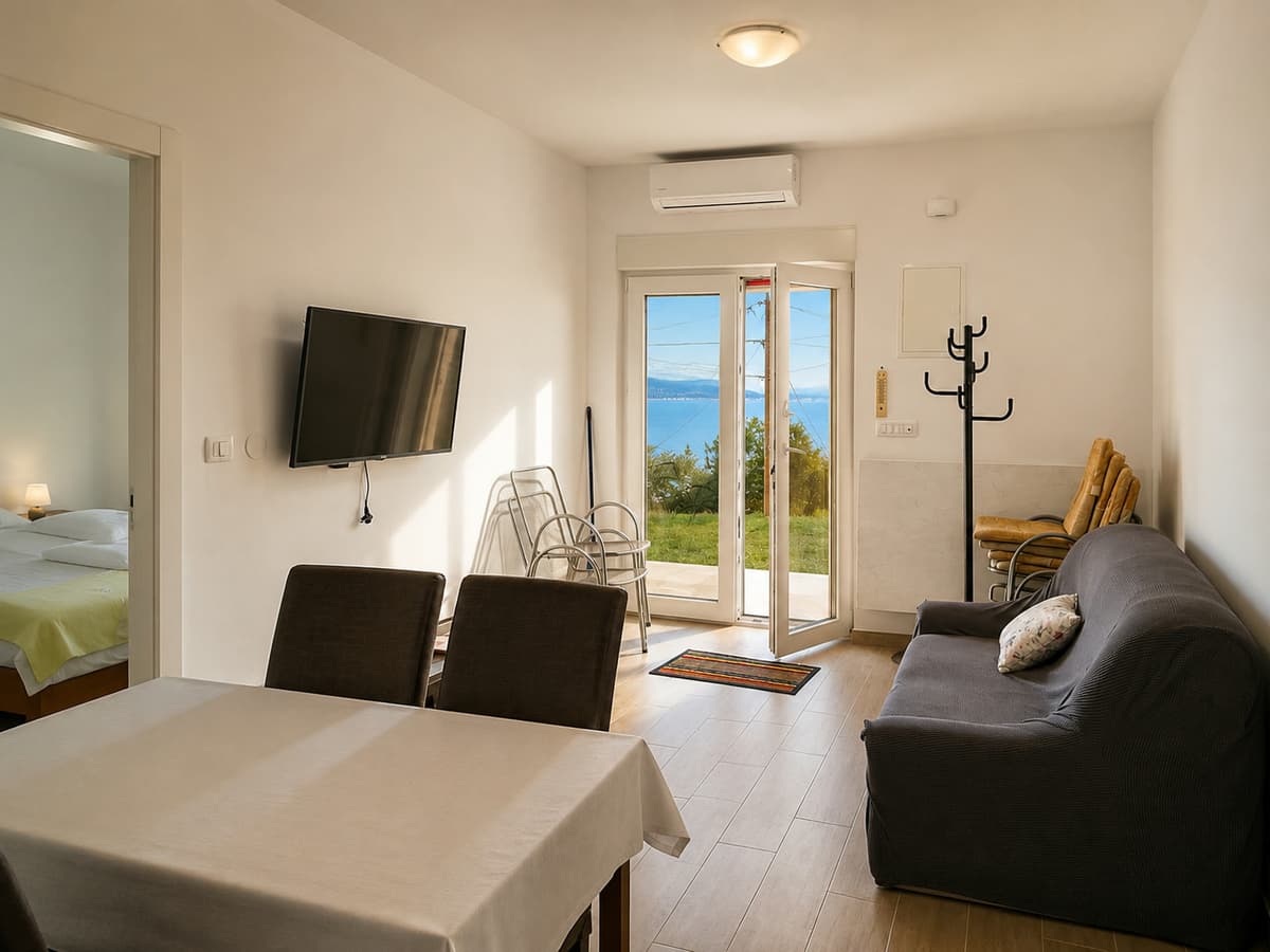 Two-Bedroom Apartment with Patio & Sea View — photo 2