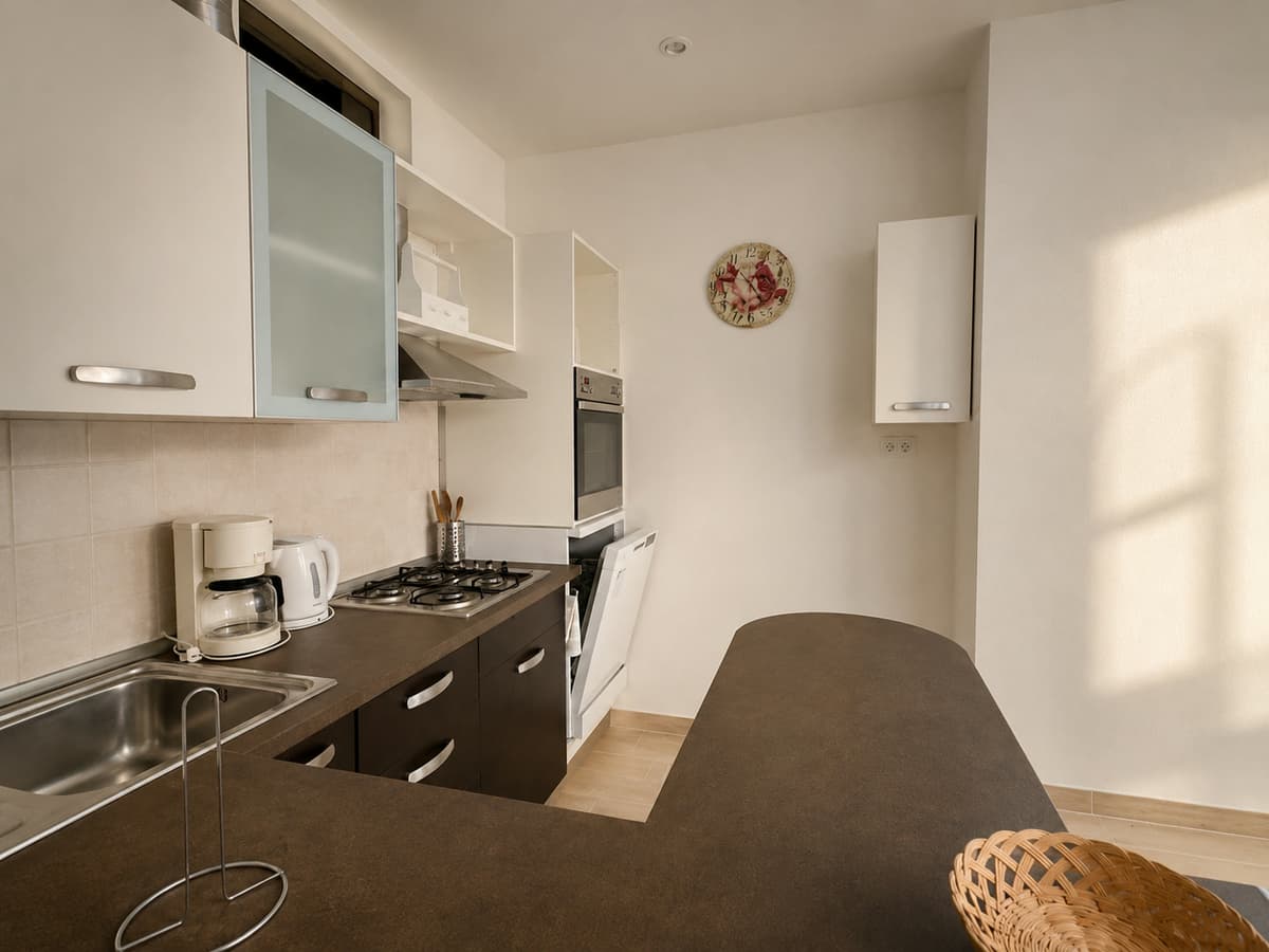 Two-Bedroom Apartment with Patio & Sea View — photo 6