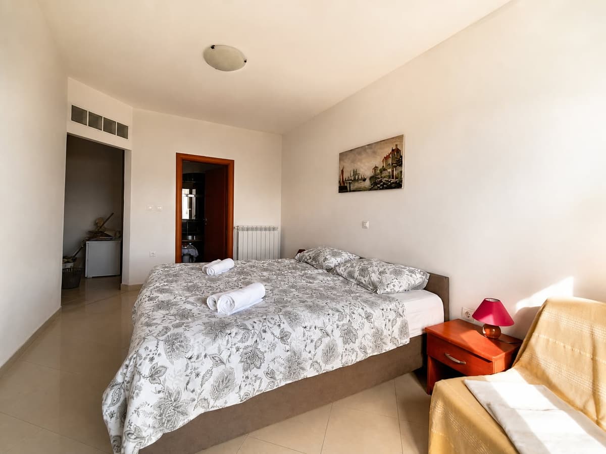 Double or Twin Room with Balcony & Sea View — photo 5